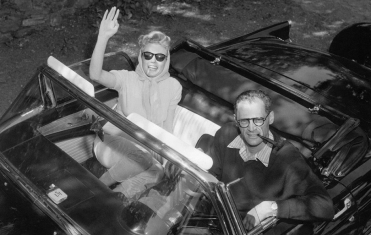 imagen 7 de El Ford Thunderbird de la diva entre las divas, Marilyn Monroe, a subasta.