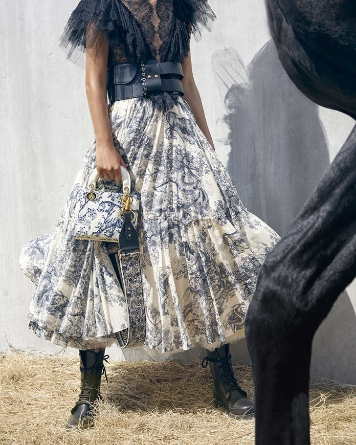 imagen 5 de La primavera salvaje de Dior y Jennifer Lawrence.