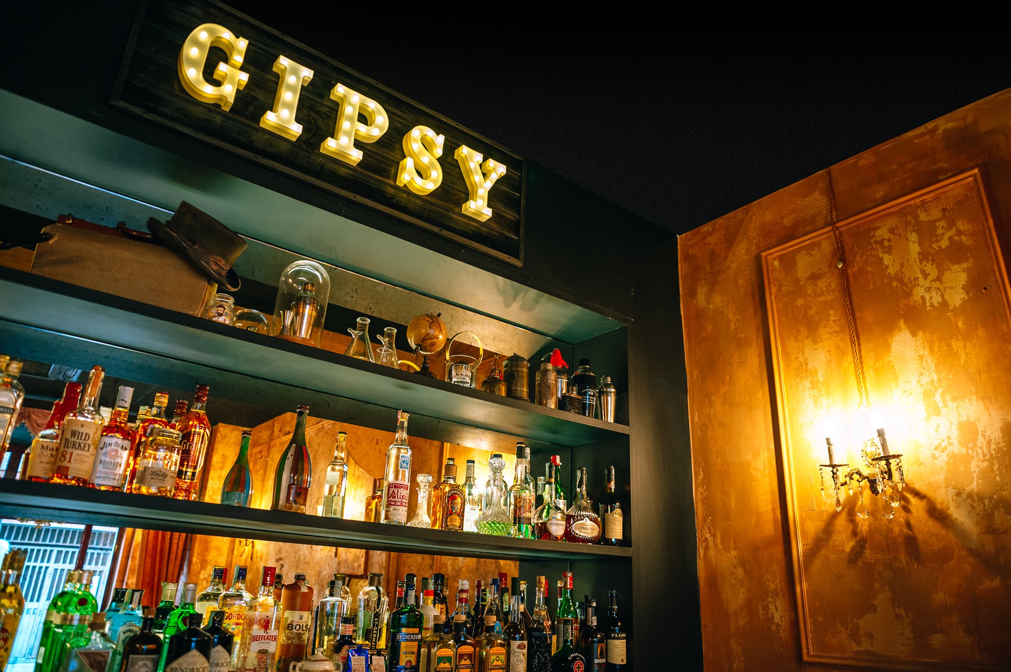 imagen 13 de The Gipsy Bar, en el bar más zíngaro de Roma sirven sushi.