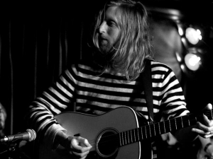 Barcelona protagoniza el adelanto del nuevo álbum de Andy Burrows.