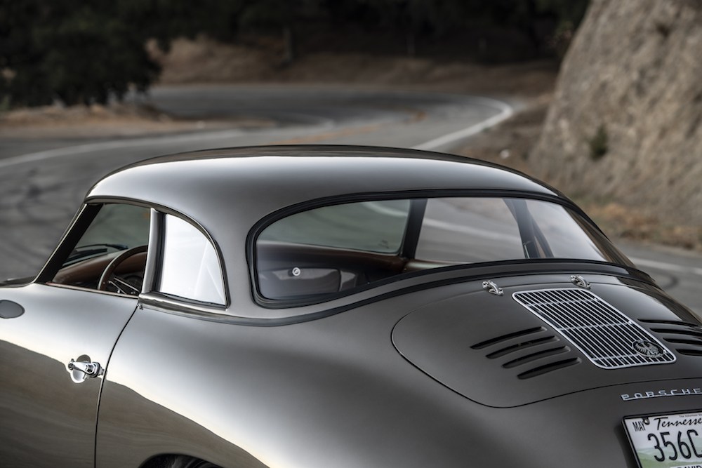 imagen 3 de El glamouroso Porsche que Emory ha diseñado para John Oates.