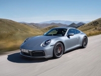 El nuevo Porsche 911 es más rápido, más poderoso y más digital.