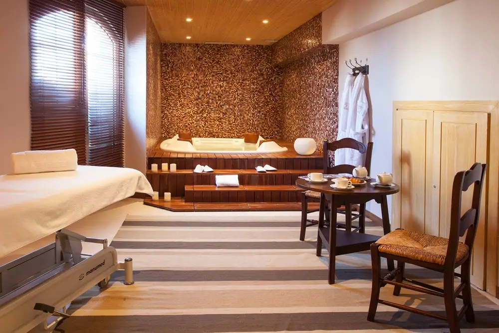 imagen 24 de Sierra Nevada se viste de nieve y el Vincci Selección Rumaykiyya 5* inaugura su temporada de esquí.