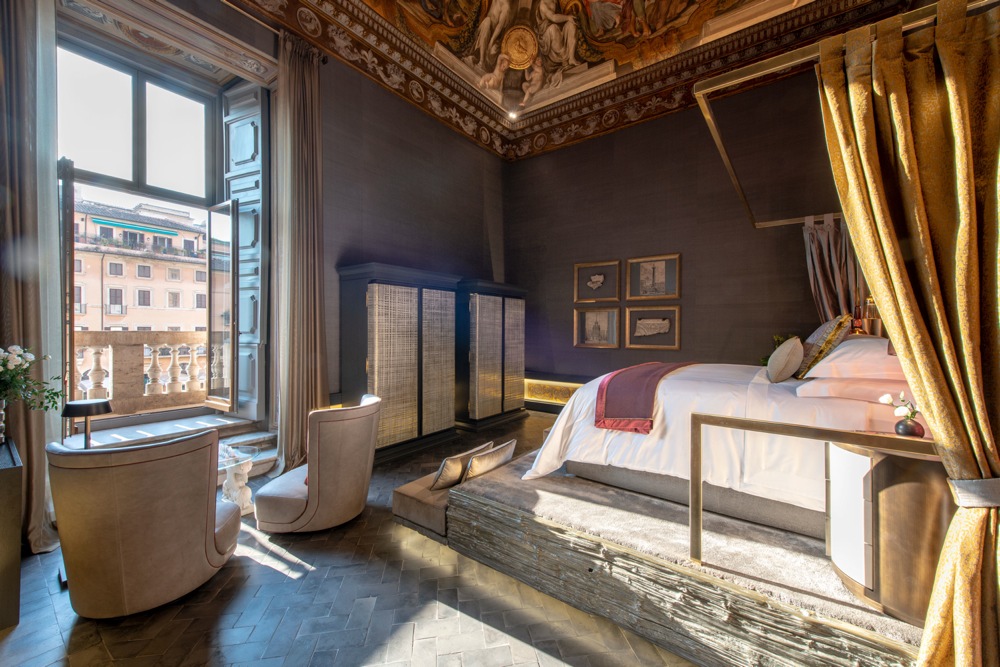 imagen 17 de Dormir como un Papa en Roma, en una suite barroca con vistas a la plaza Navona.