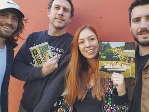 Ring Ring Ring… Shake Shake Go al habla.