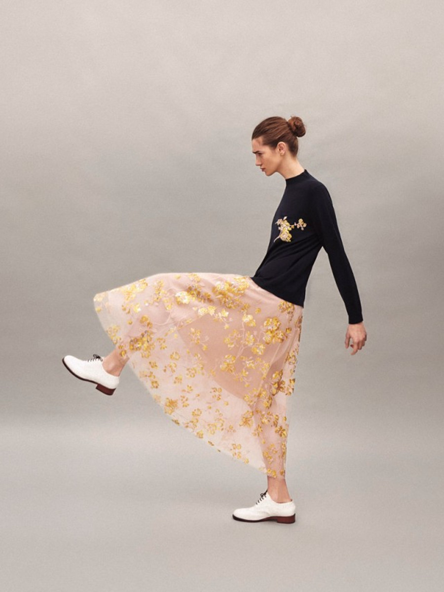 imagen 11 de DelPozo y su «Brisa Floral» para la colección Prefall 2019.