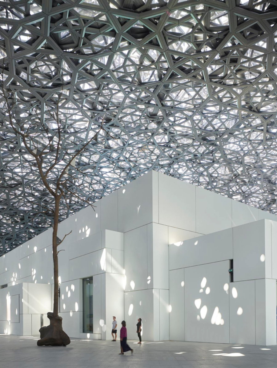 imagen 6 de El Louvre de Abu Dhabi: geometría y luz en el corazón del golfo Pérsico.