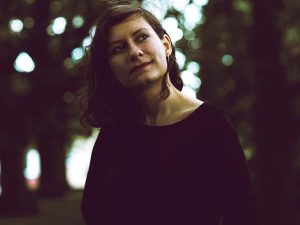 La música de Eerie Wanda tiene la ternura de una pequeña mascota.