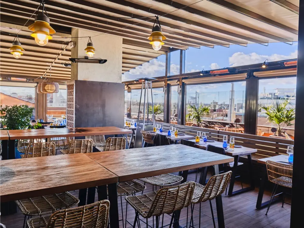 imagen 12 de Lunes de terraza de invierno y afterwork en Doñaluz.