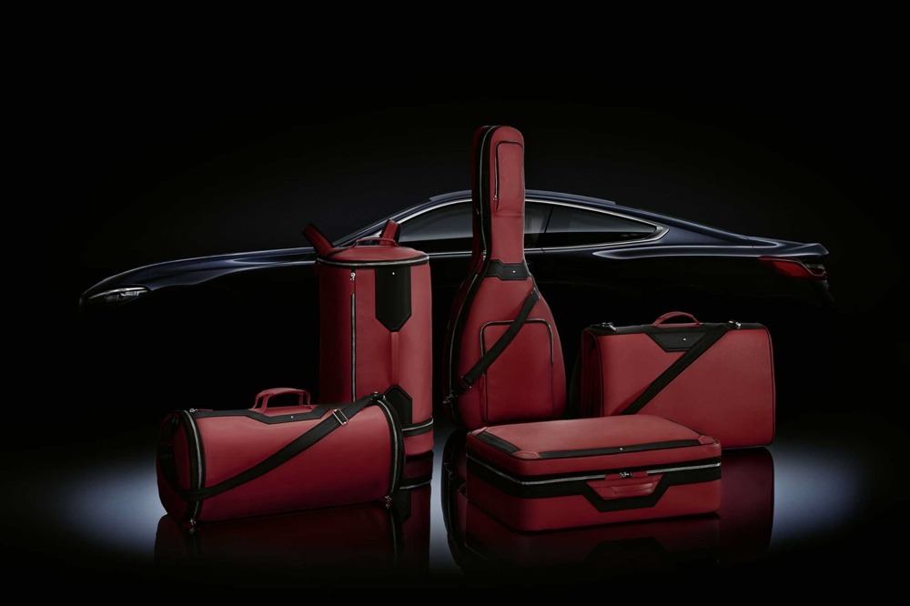 imagen de Montblanc x BMW Luggage Set