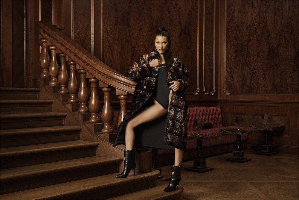 imagen 9 de Kith, Versace y Bella Hadid en el barroco nunca muere.