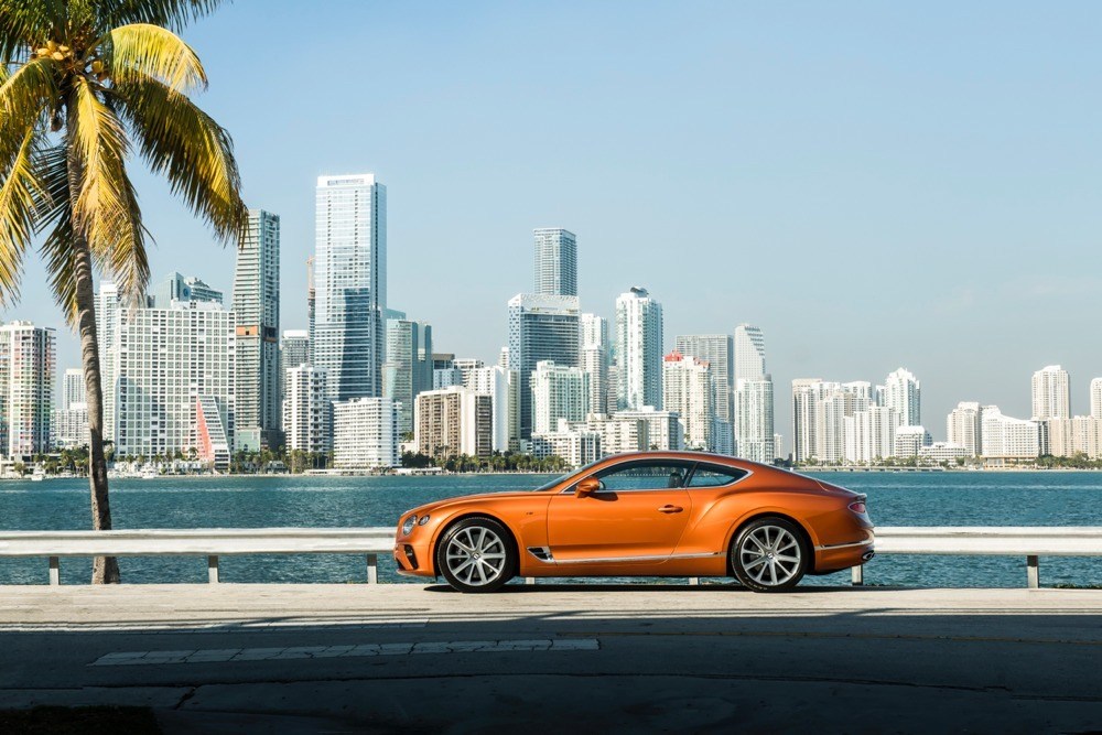 imagen 5 de Bentley presenta sus nuevos New Continental GT V8 y GT V8 Convertible.