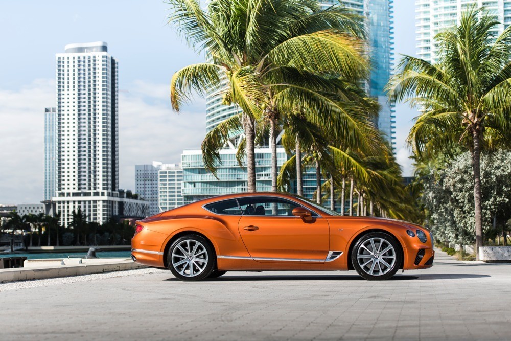 imagen 3 de Bentley presenta sus nuevos New Continental GT V8 y GT V8 Convertible.