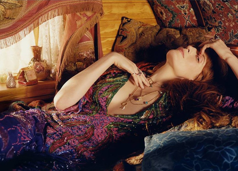 imagen 2 de La cantante Florence Welch es la nueva musa de Gucci.