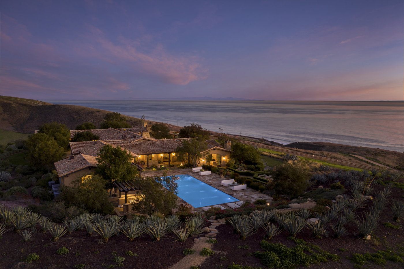 imagen 11 de Se vende el espectacular Rancho Tajiguas con vistas al mar y un precio imposible.
