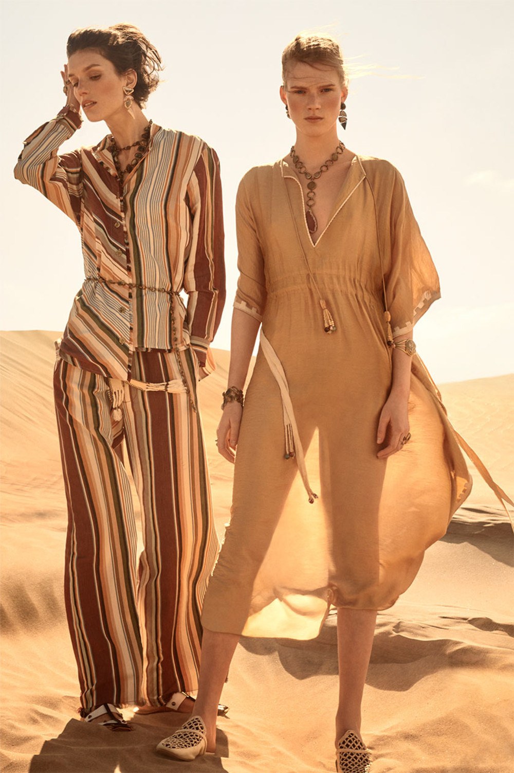 imagen 11 de Zara nos lleva al desierto en su última colección de primavera-verano 2019.