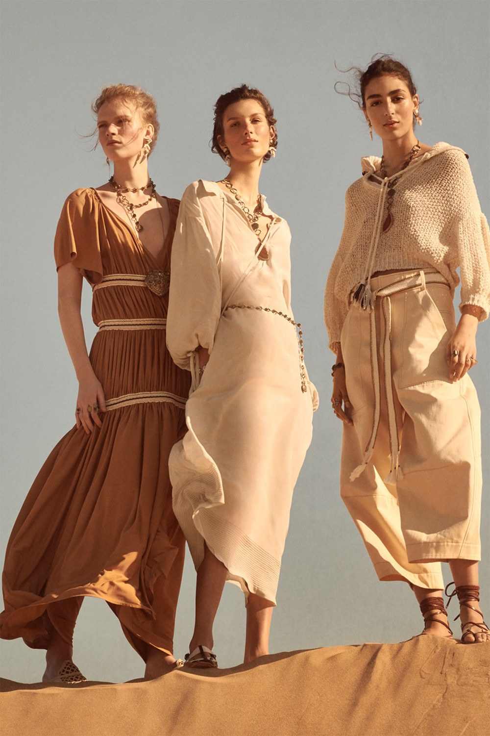 imagen 12 de Zara nos lleva al desierto en su última colección de primavera-verano 2019.