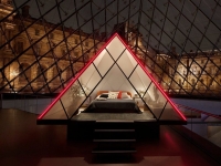 Airbnb nos invita a vivir el Louvre como nunca antes.