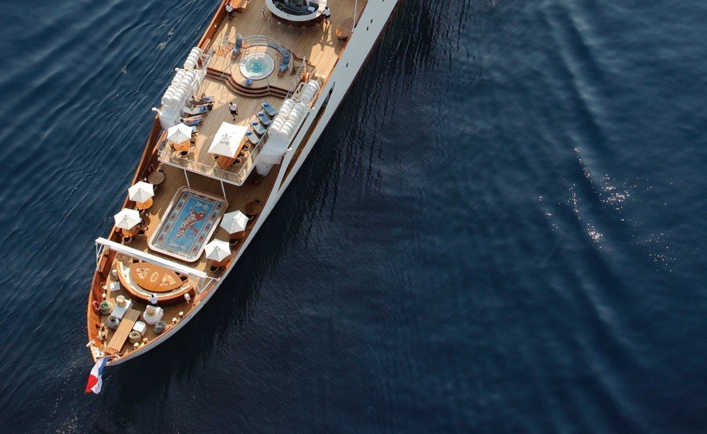 imagen 11 de Christina O, el espectacular yate de los Onassis se alquila para cruceros por el Mediterráneo.