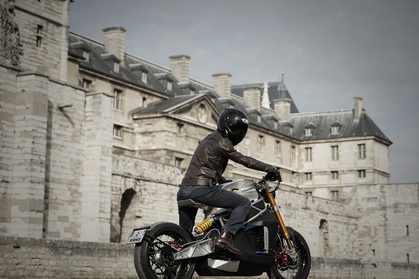 imagen 4 de Essence E-raw 04 Signature, un prototipo de motocicleta de diseño para soñar.