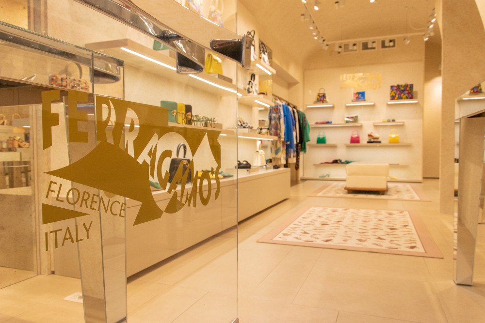 imagen 3 de Ferragamo inaugura su tercera tienda exclusiva “Creations” en el mundo.