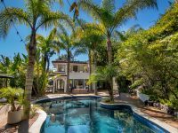 Jessica Alba vende su casa de soltera en Beverly Hills.