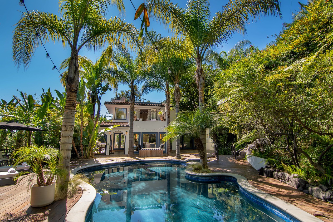 imagen 1 de Jessica Alba vende su casa de soltera en Beverly Hills.