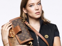 Louis Vuitton presenta su nueva campaña de bolsos para este verano.