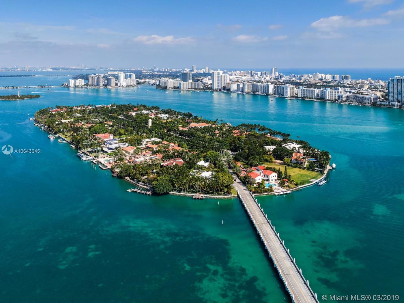 imagen 14 de Gloria y Emilio Estefan venden su espectacular casa en Miami.