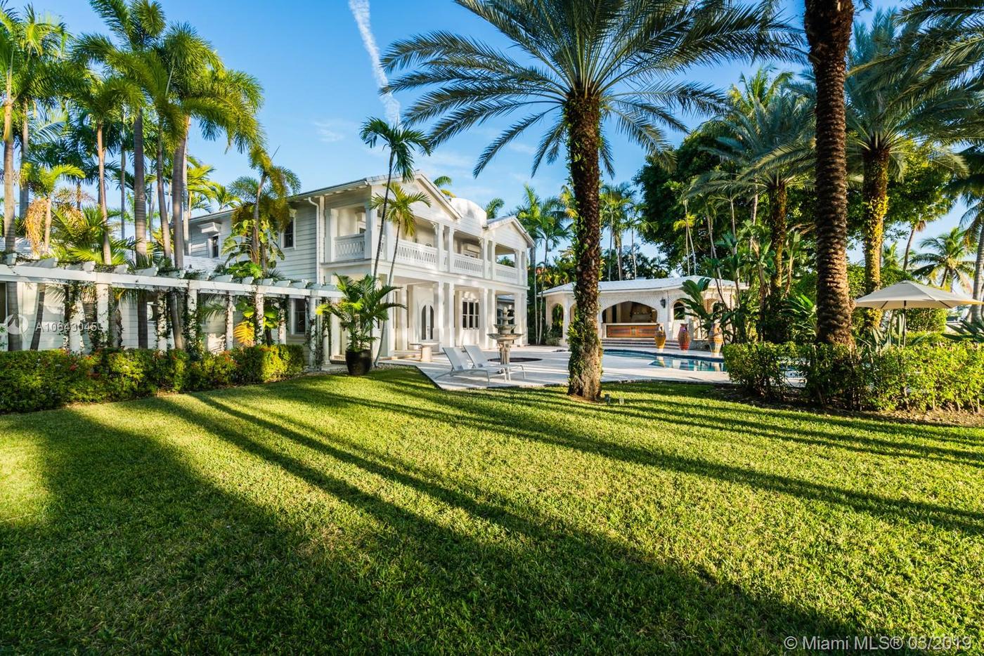 imagen 3 de Gloria y Emilio Estefan venden su espectacular casa en Miami.