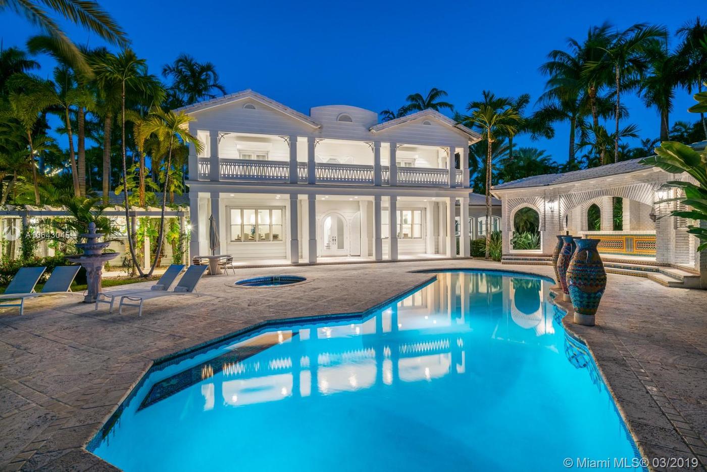 imagen 5 de Gloria y Emilio Estefan venden su espectacular casa en Miami.