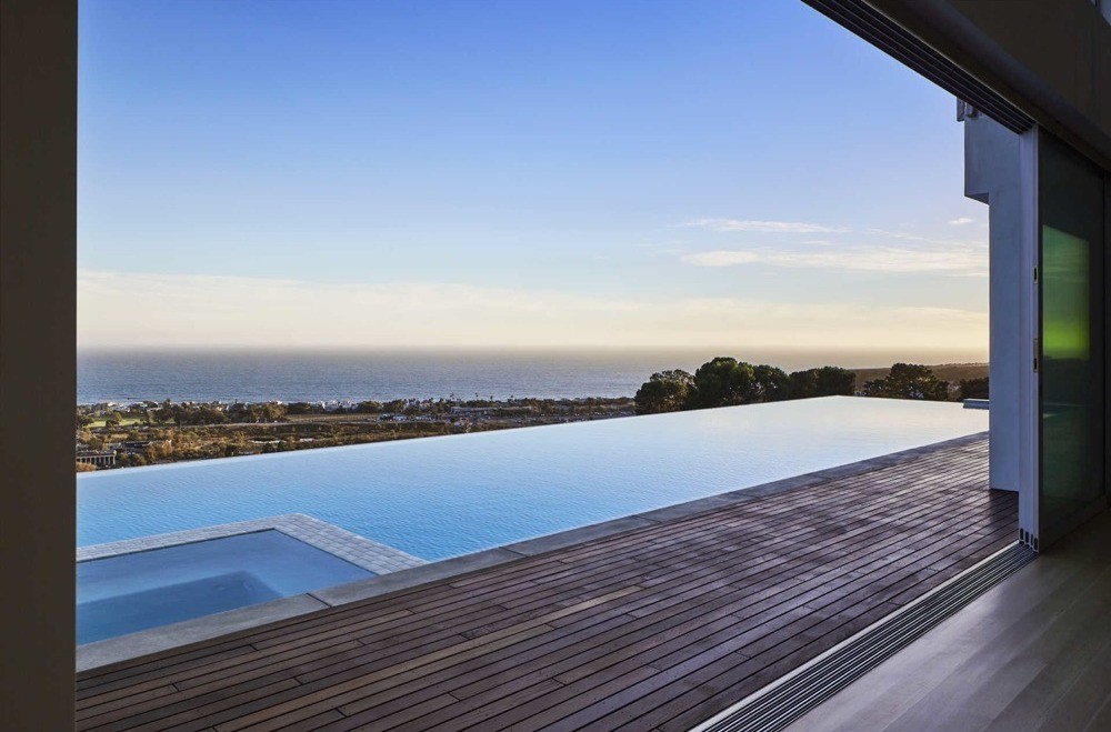imagen 16 de La casa de tus sueños, con piscina infinita y vistas al mar, está en Malibú.