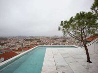 Casa do Monte es una vivienda con piscina y vistas en el corazón más inaccesible de Lisboa.