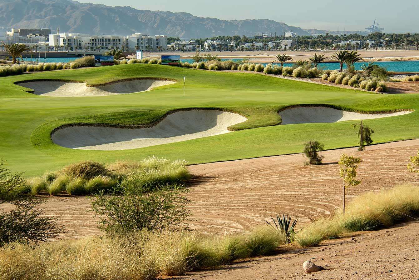 imagen 4 de El club de golf más espectacular del mundo está en Aqaba, Jordania.