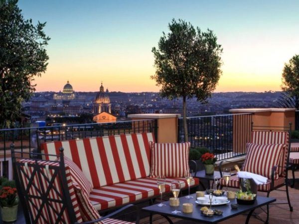 Hotel de la Ville, un alojamiento para vivir Roma del suelo al cielo.