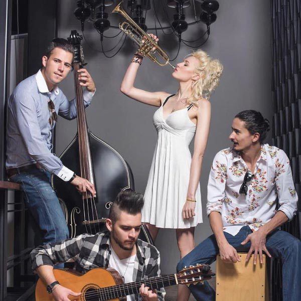 imagen 4 de Primer adelanto del nuevo disco de Jenny And The Mexicats.