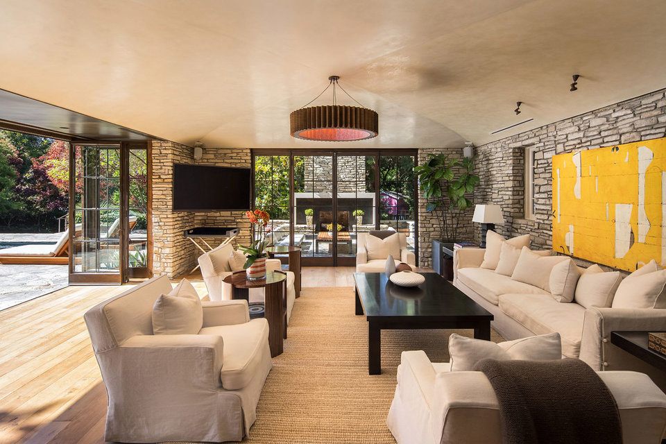 imagen 7 de Se vende la casa en la que vivieron Jennifer Aniston y Brad Pitt hasta que se les rompió el amor.