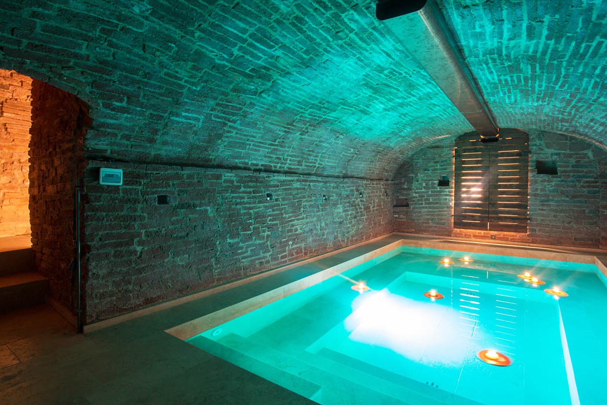 imagen 22 de Umamma, una moderna casa rústica en la Toscana con piscina secreta.