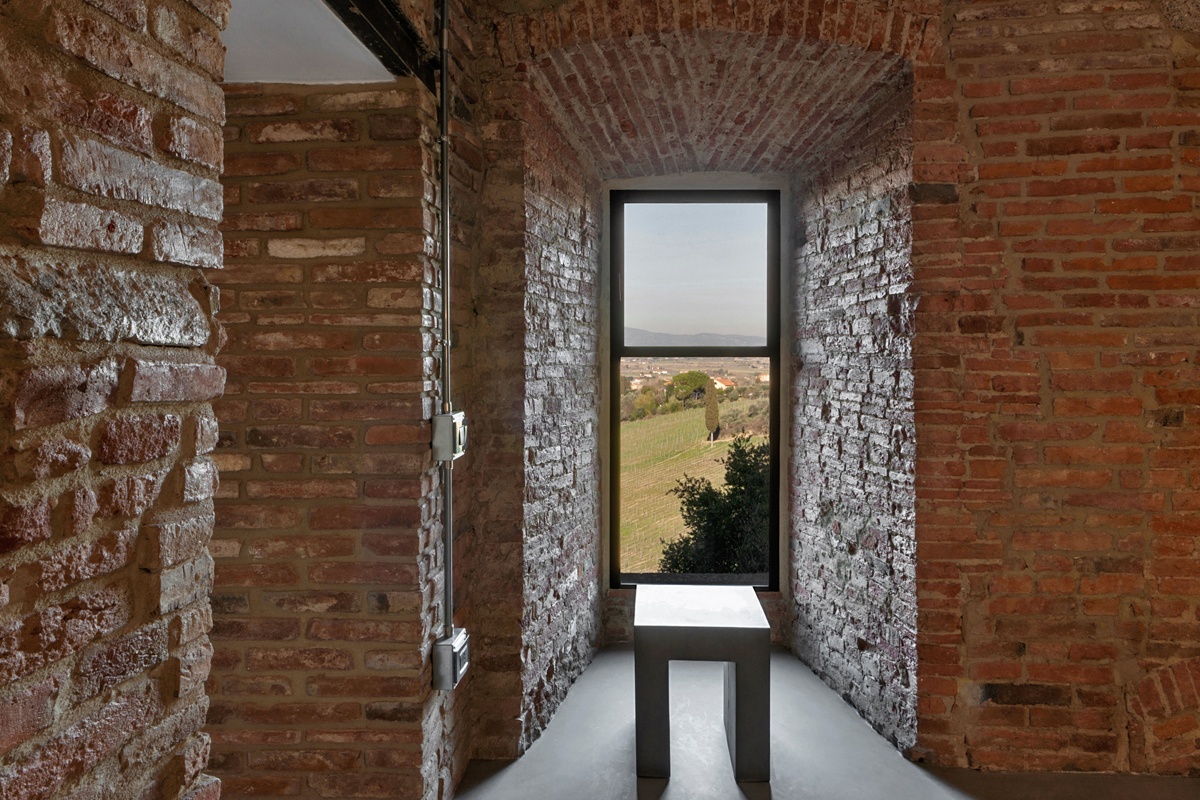 imagen 18 de Umamma, una moderna casa rústica en la Toscana con piscina secreta.