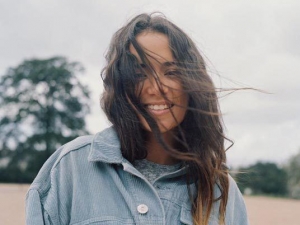 Una joya de canción envuelta en la dulce voz de MAVICA.