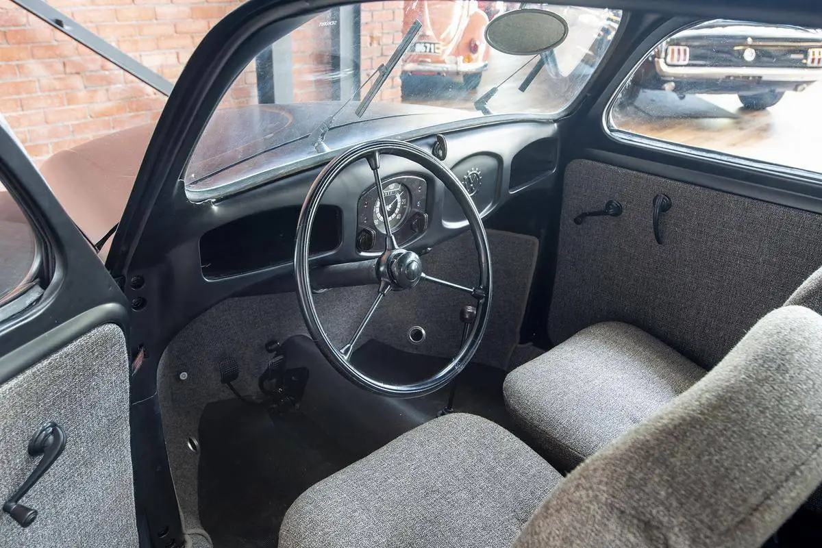 imagen 11 de Ahora que sabemos que Volkswagen no fabricará más Beetle, éste se convierte en pieza de coleccionista.