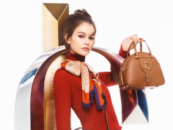 Kaia Gerber estrena las nuevas carteras de Louis Vuitton, Para Ti