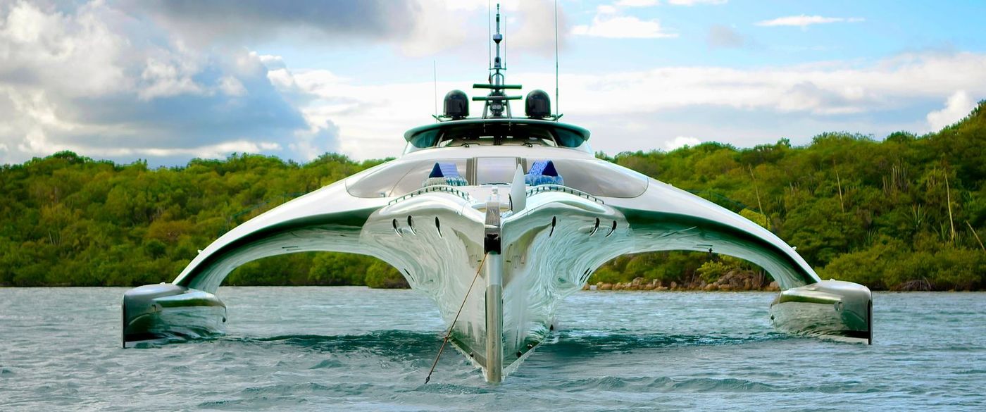 imagen 1 de Se vende Adastra Yacht, un trimarán de escándalo, por unos 10 millones y medio de euros.