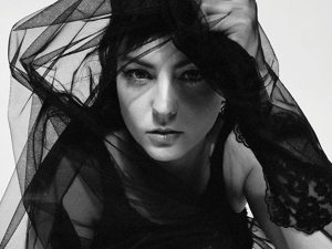 Angel Olson estrena el vídeo del segundo adelanto de su próximo disco.