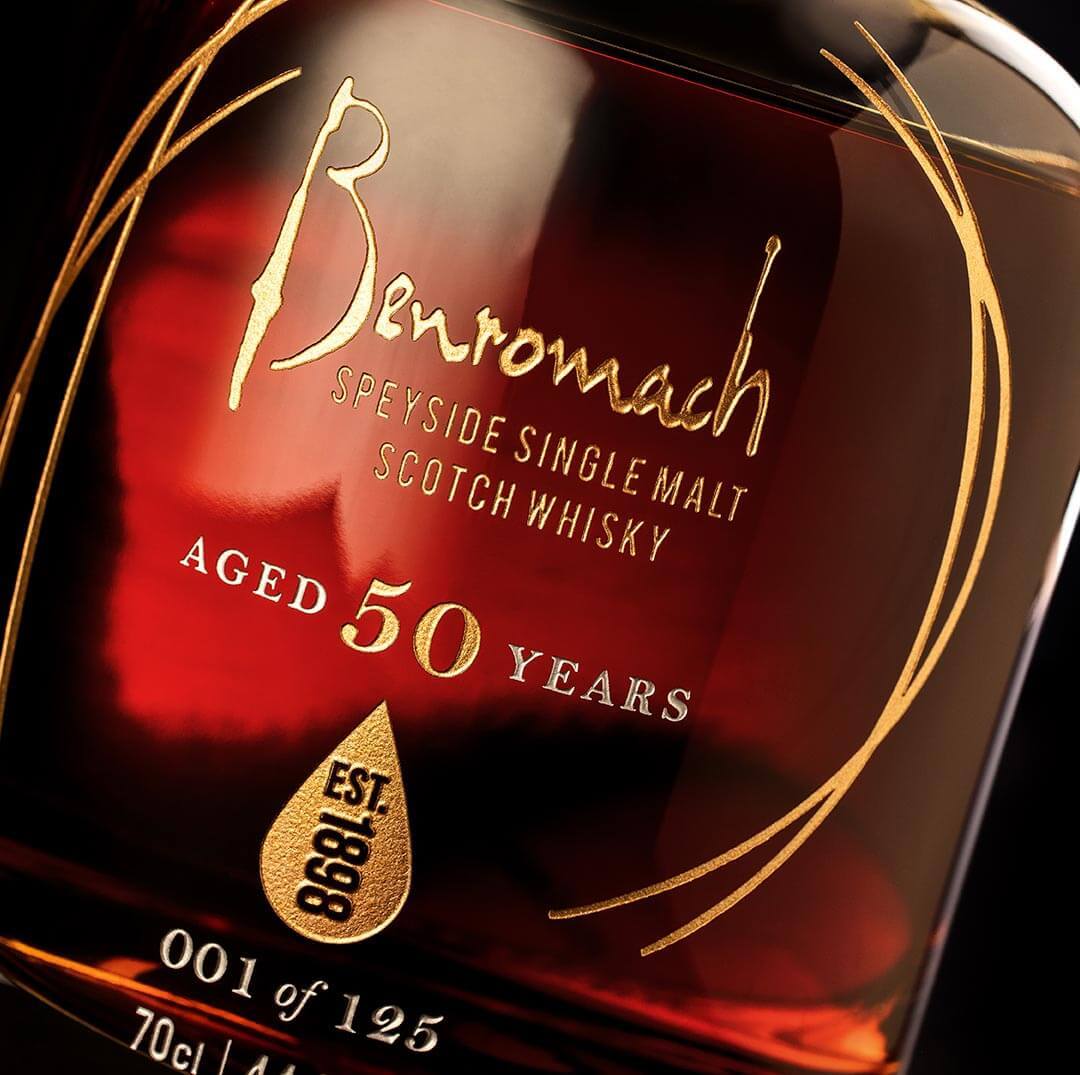 imagen 3 de Benromach Distillery presenta un whisky del 69.