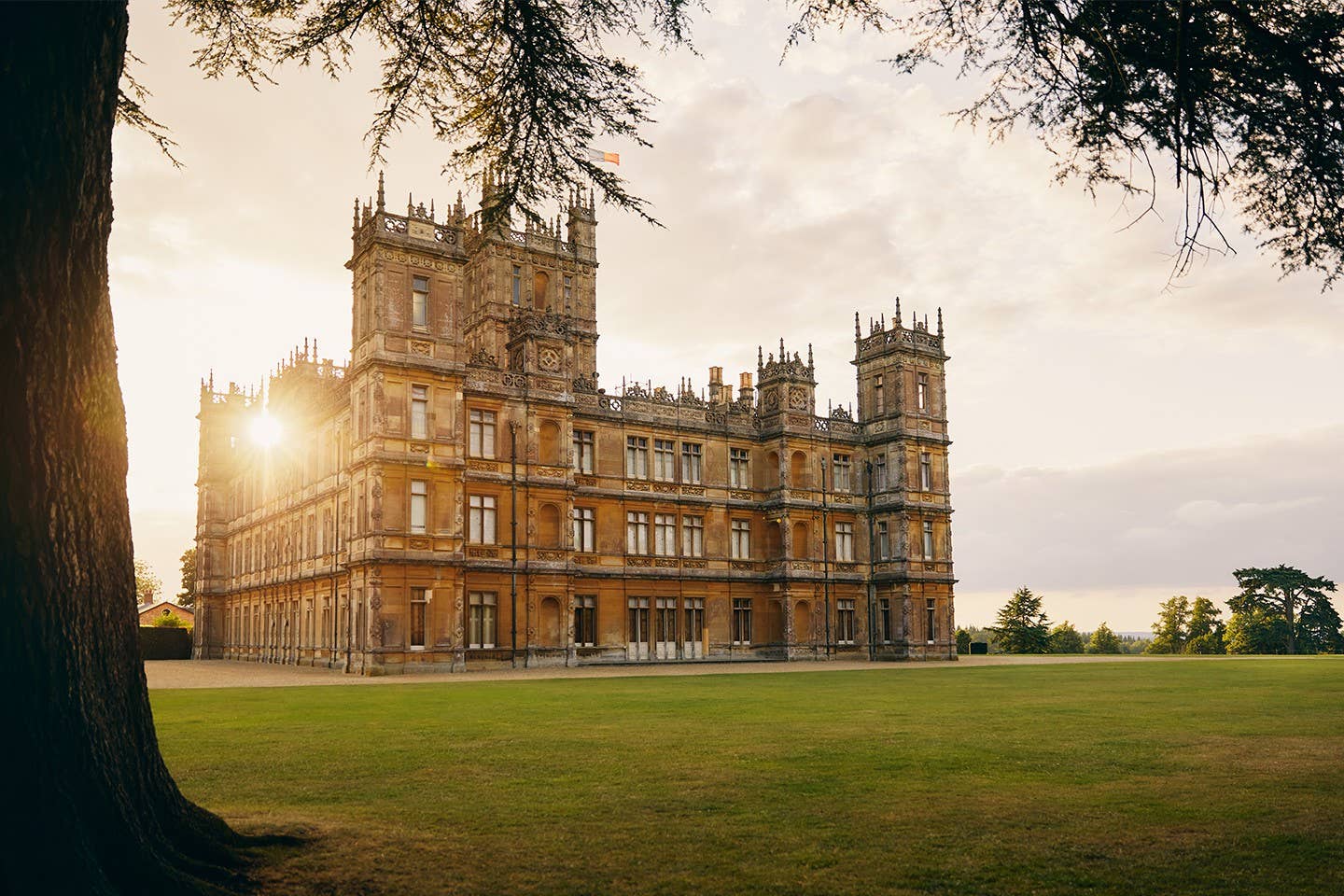 imagen 5 de Dormir en Highclere Castle, el castillo de Downton Abbey y el de Lord Carnarvon, mecenas de Howard Carter.