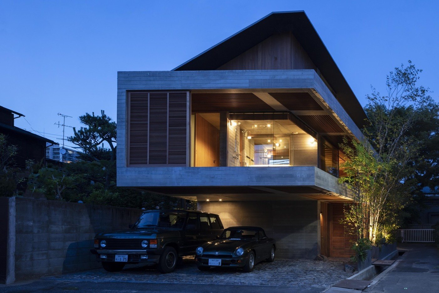 imagen 3 de Fuseika House, una pequeña casa entre dos ríos.