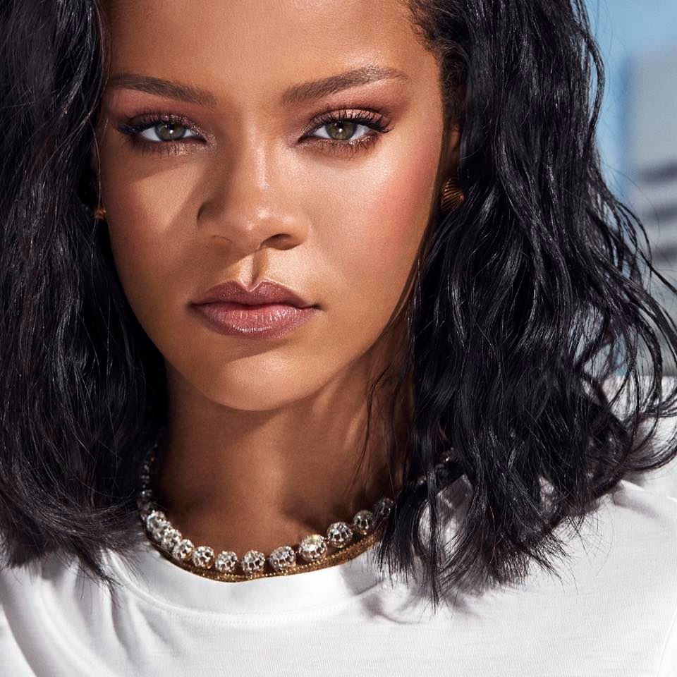 imagen 1 de Rihanna da siempre la cara por Fenty.