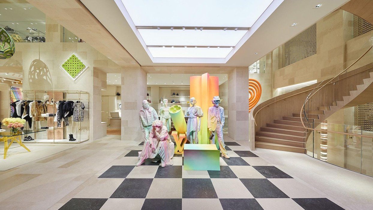 imagen 1 de Louis Vuitton inaugura su tienda en New Bond Street tras una completa remodelación.