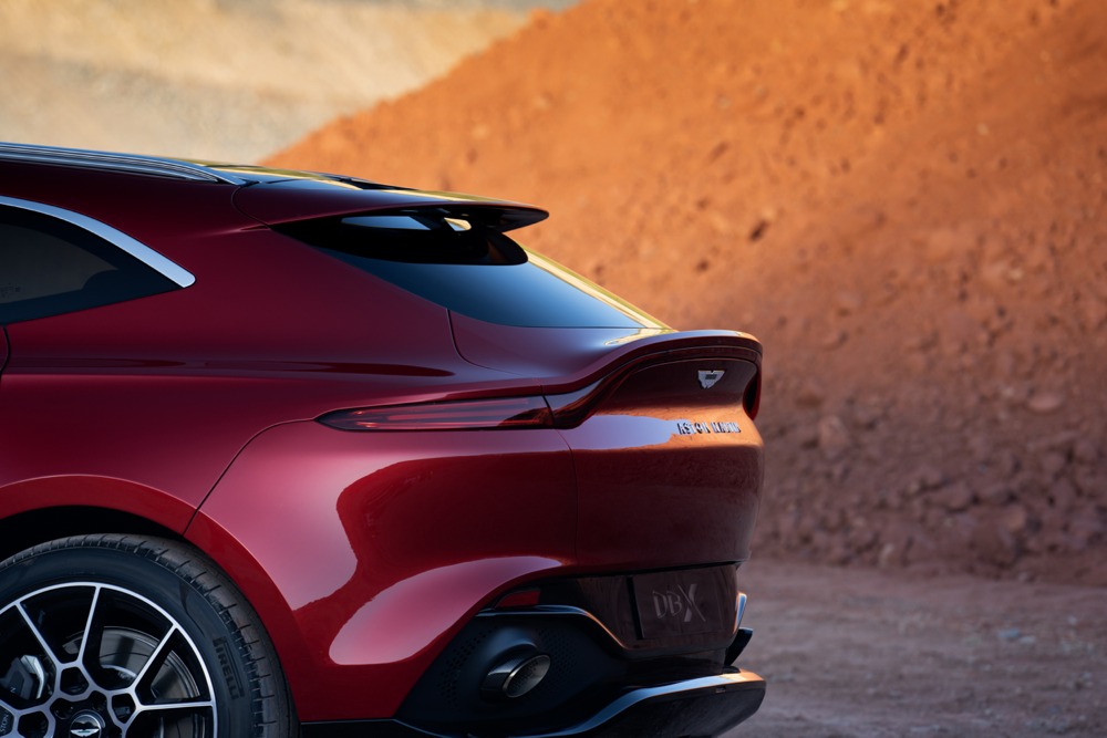 imagen 14 de Aston Martin DBX, un SUV con alma de coche deportivo.